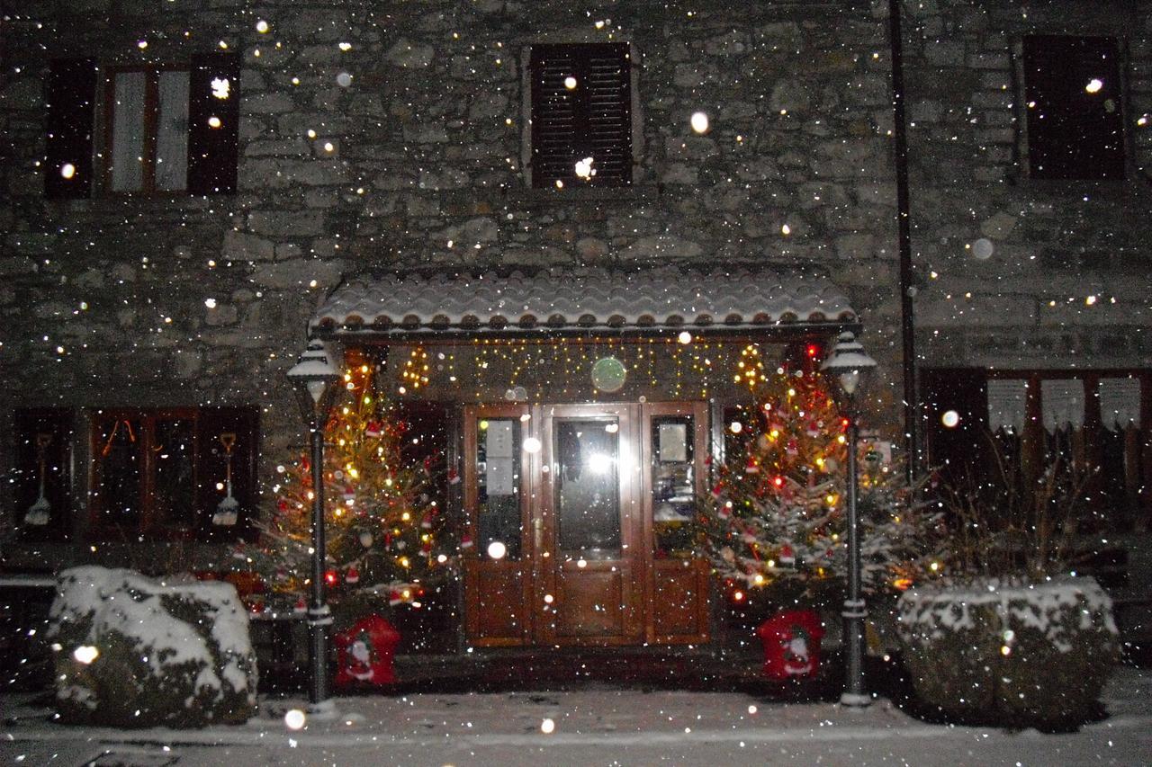 Albergo Sichi Cutigliano Bagian luar foto